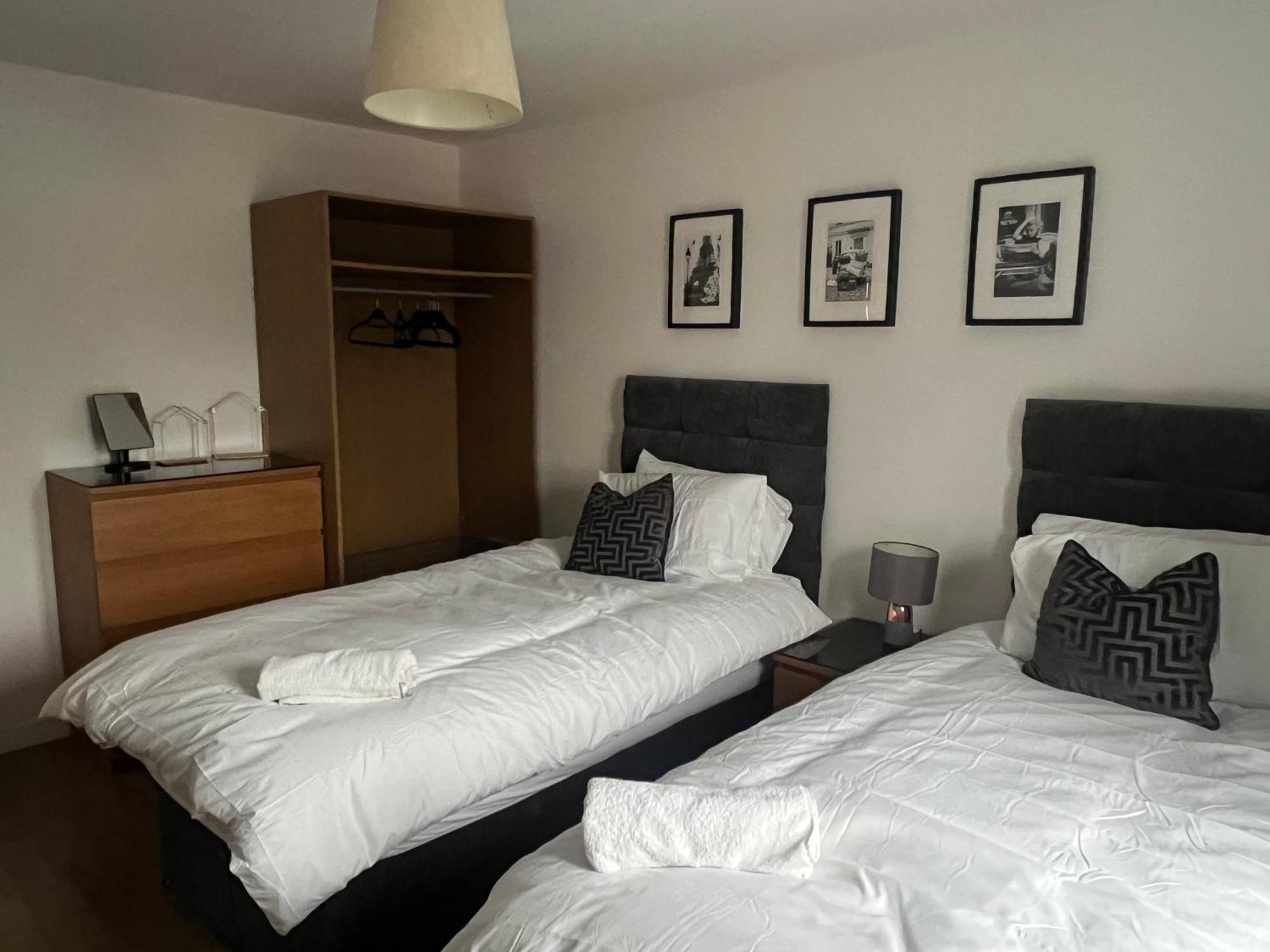 Home Away From Home: Cozy Two Bedroom Apartment Μπάνμπουρι Εξωτερικό φωτογραφία